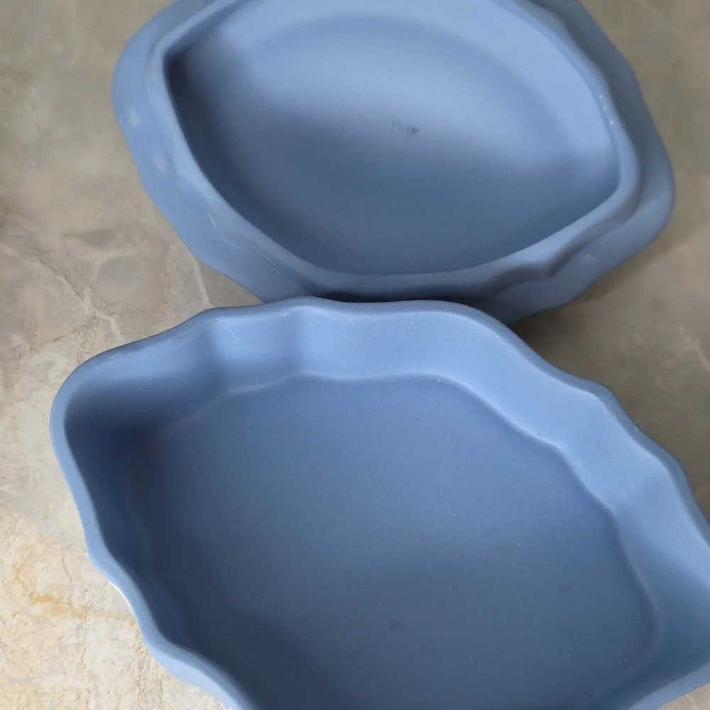 Wedgwood Jasperware blue oval trinket box 4